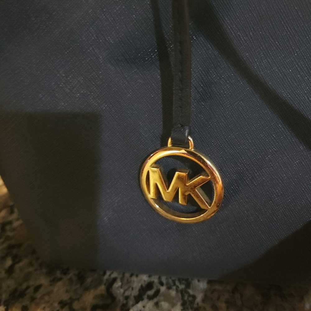 Michael Kors navy leather handbag - large - image 5