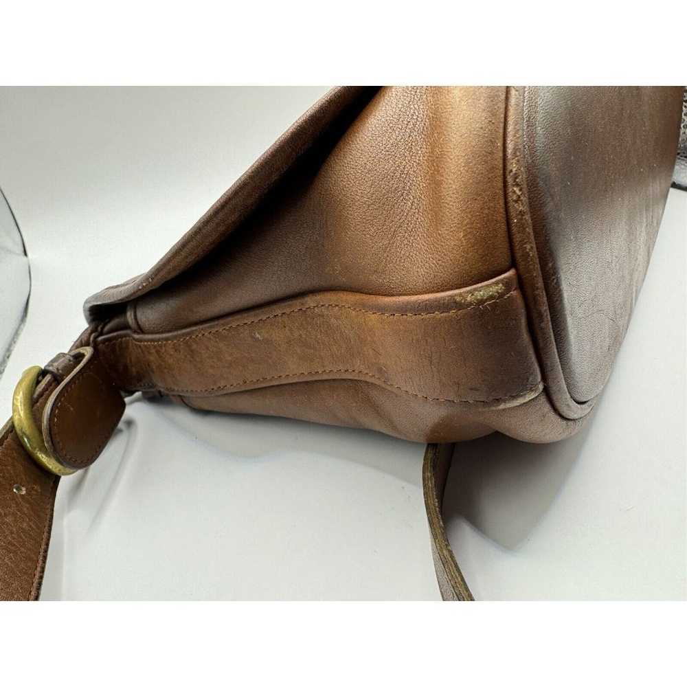 Vintage Coach Classic Shoulder Bag Saddle Leather… - image 4