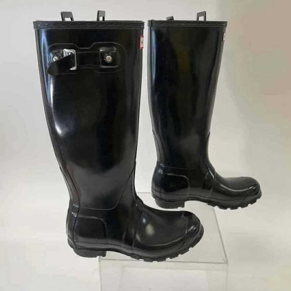 Hunter Women's Rain Boots Size W 6 Black or M 5 - image 2