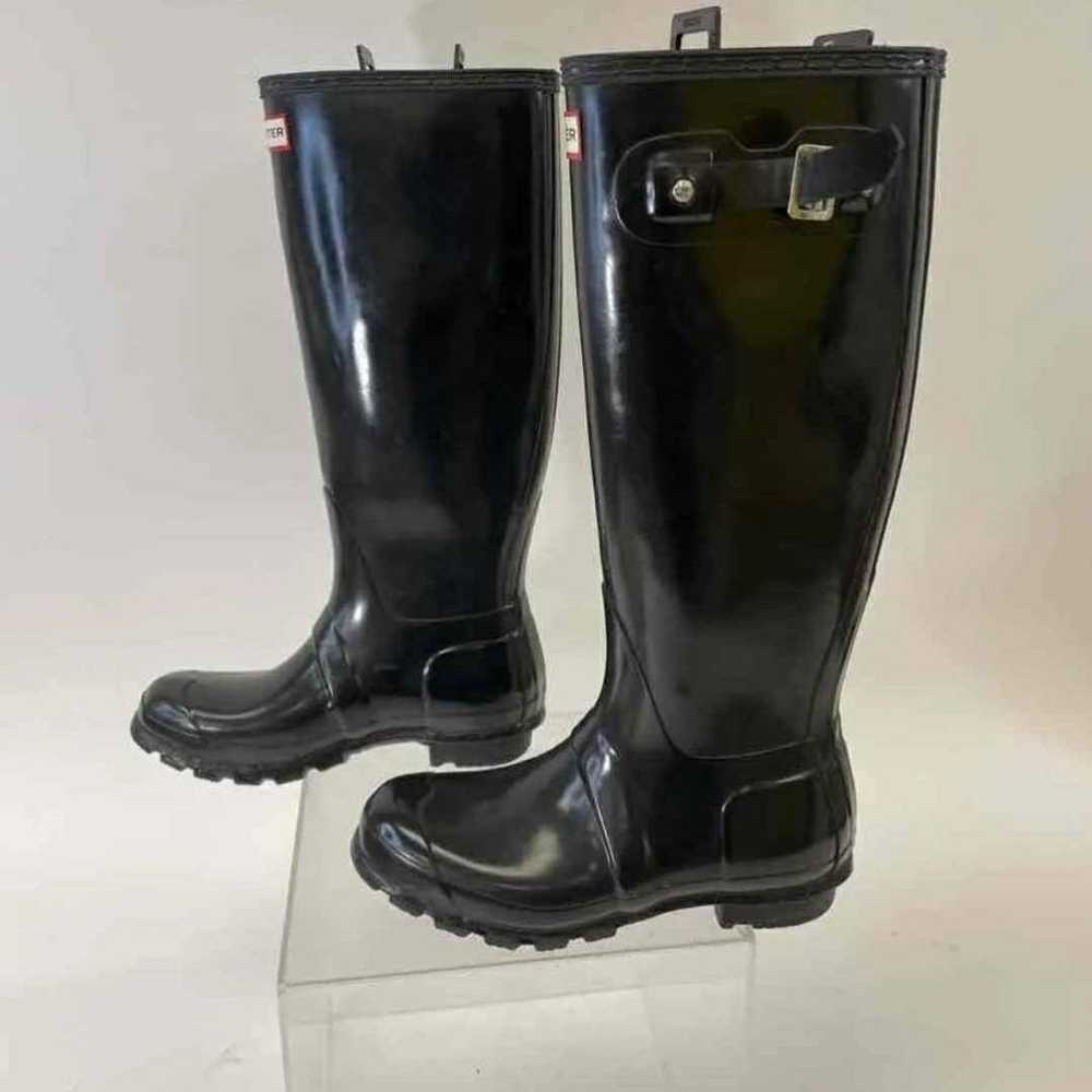 Hunter Women's Rain Boots Size W 6 Black or M 5 - image 3