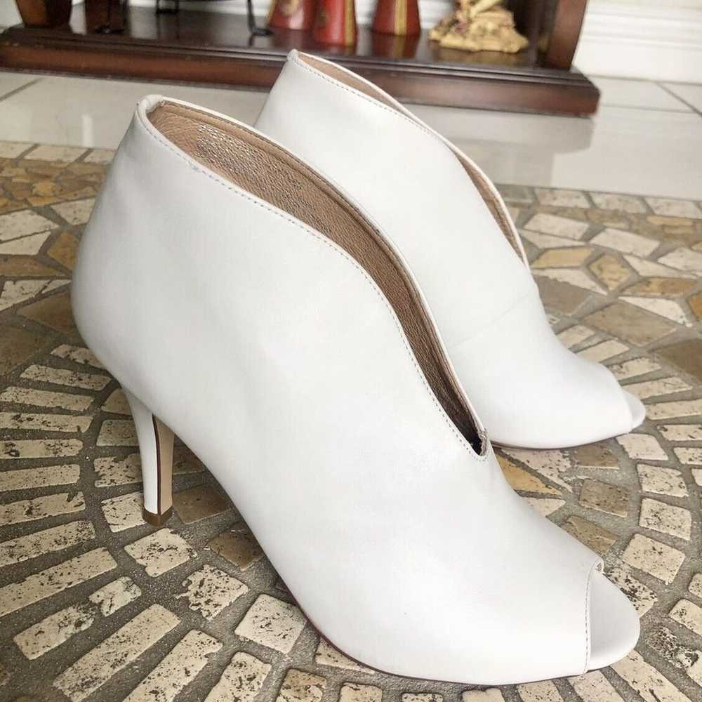 NEW Halogen Rowen Genuine Leather White Ankle Boo… - image 4