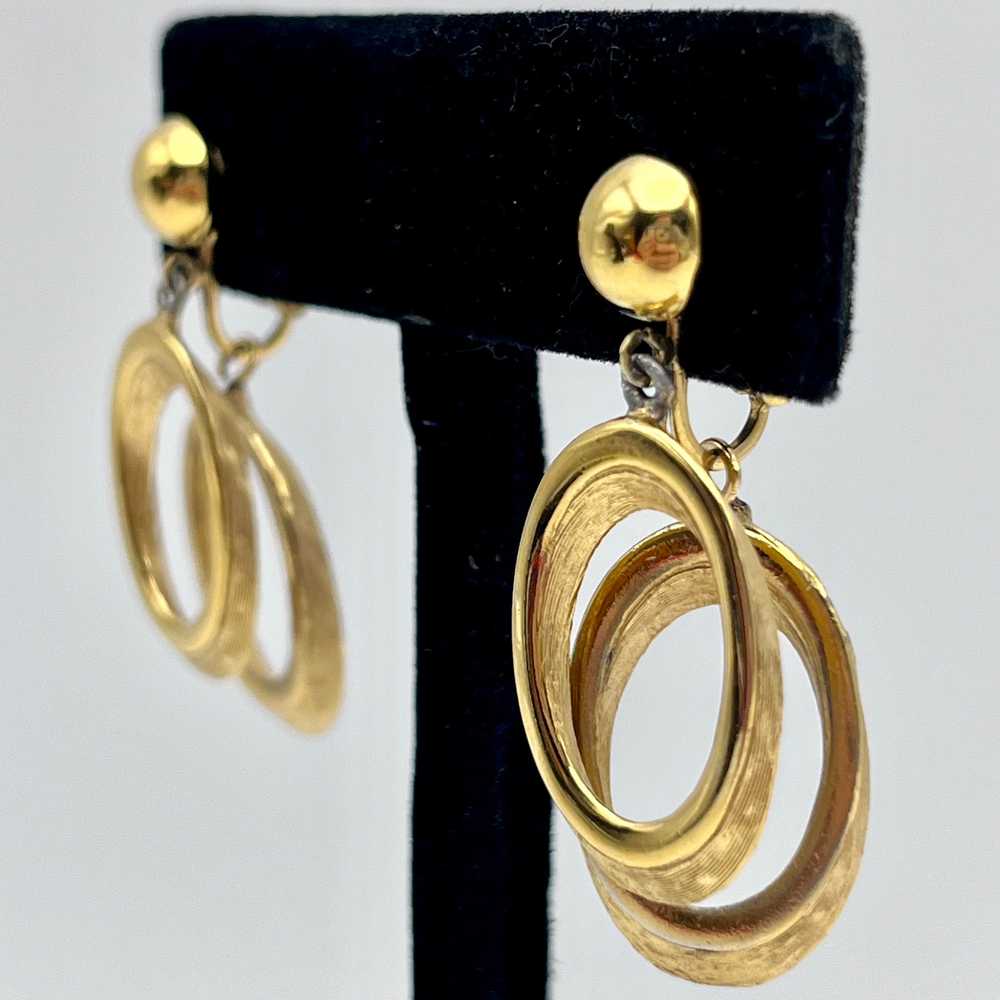 1960s Trifari Crown Gold Dangle Earrings - image 2