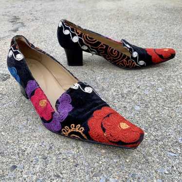 Vintage Shoes 70s 80s Embroidered Pointed Square … - image 1