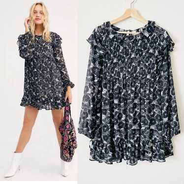 Free People SMALL These Dreams black floral tunic… - image 1