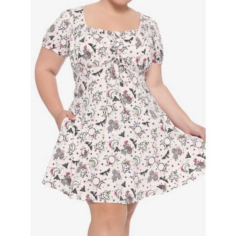 Witchy Florals Empire Dress Size Lg - image 1