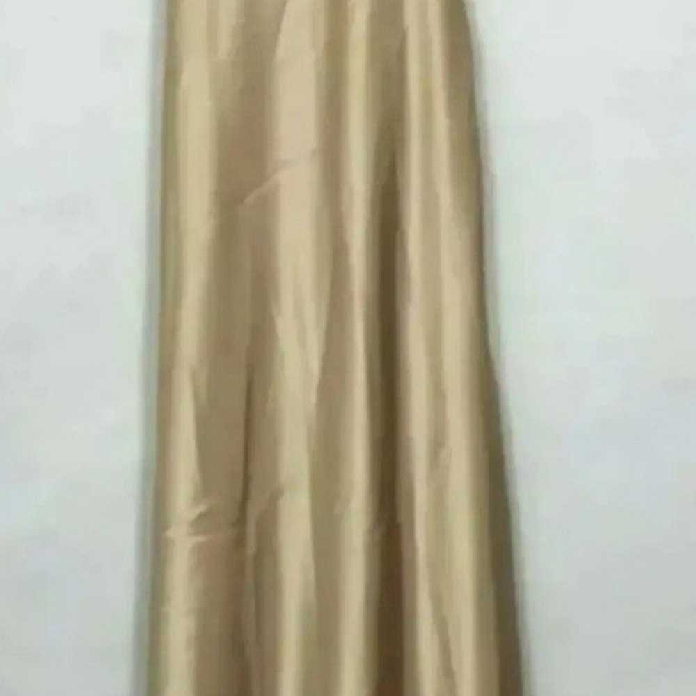 formal gown - image 2