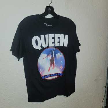 Queen shirt size medium worm once - image 1