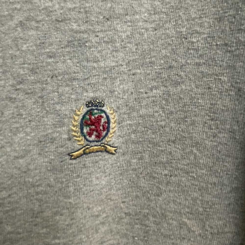 Vintage Tommy Hilfiger T-Shirt Size Medium Crest … - image 3