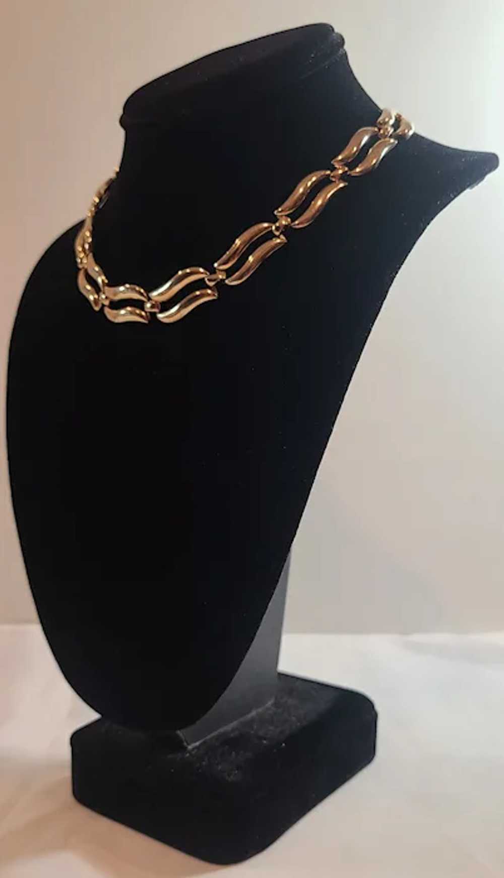 Vintage Monet Gold Tone Link Choker Necklace - image 9