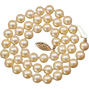 Elegant ivory glass pearl necklace, Japan vintage 