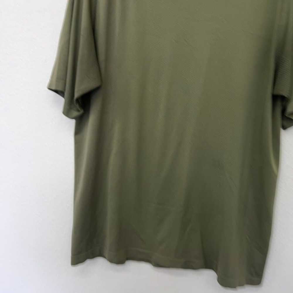 Lululemon green short sleeve mens athletic shirt … - image 3