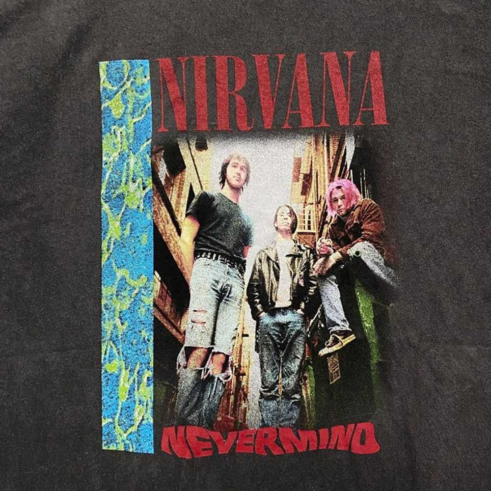 Nirvana Nevermind Rock T-shirt Size Large - image 2