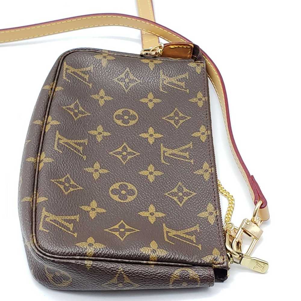 Louis Vuitton Pochette Accessoire leather handbag - image 7