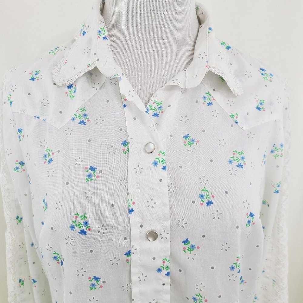 Vintage Western shirt white ditsy floral size 38 - image 3