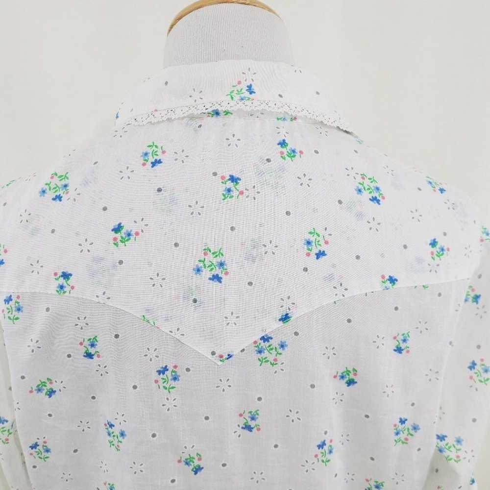 Vintage Western shirt white ditsy floral size 38 - image 4