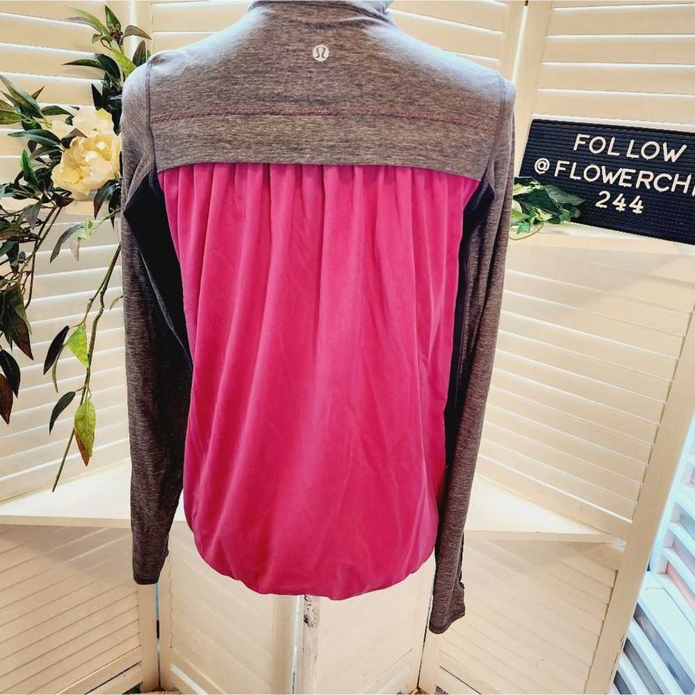 Lululemon Womens Tadasana Jacket Size 6 Gray Pink… - image 4