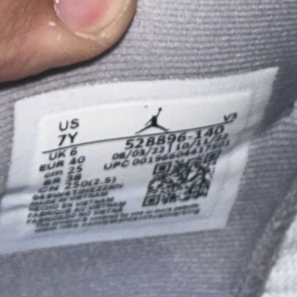 Jordan Brand Size 7Y (8.5W) - Air Jordan 11 Retro… - image 6