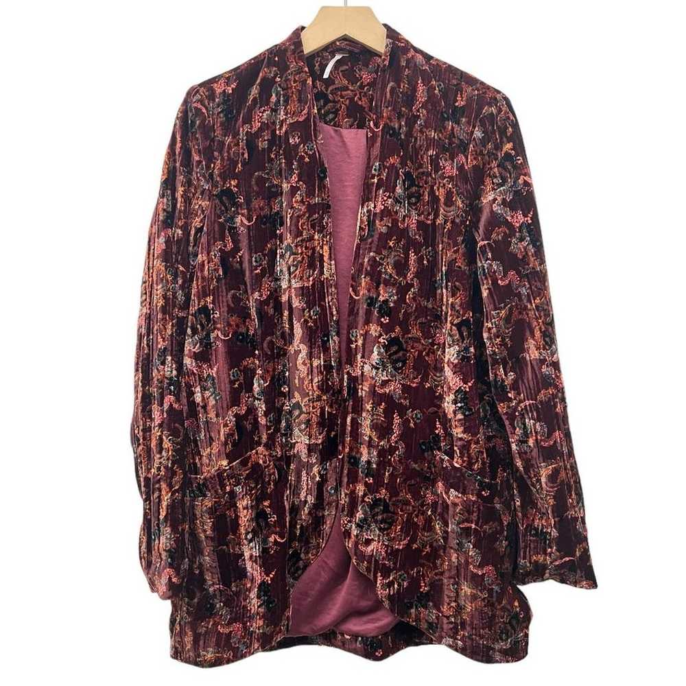 Free People Print Crinkle Velvet Slouchy Jacket I… - image 5