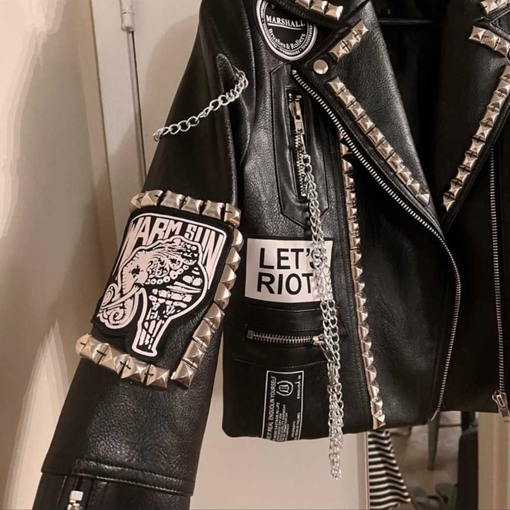 Stylish rockn roll leather coat - image 5