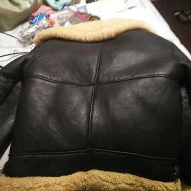 I am sell a sherling coat for 300.00 and - image 1