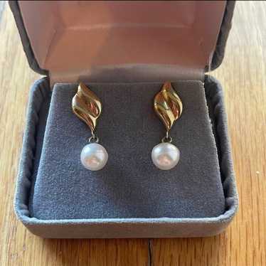 14k Yellow Gold Pearl Dangle Earrings