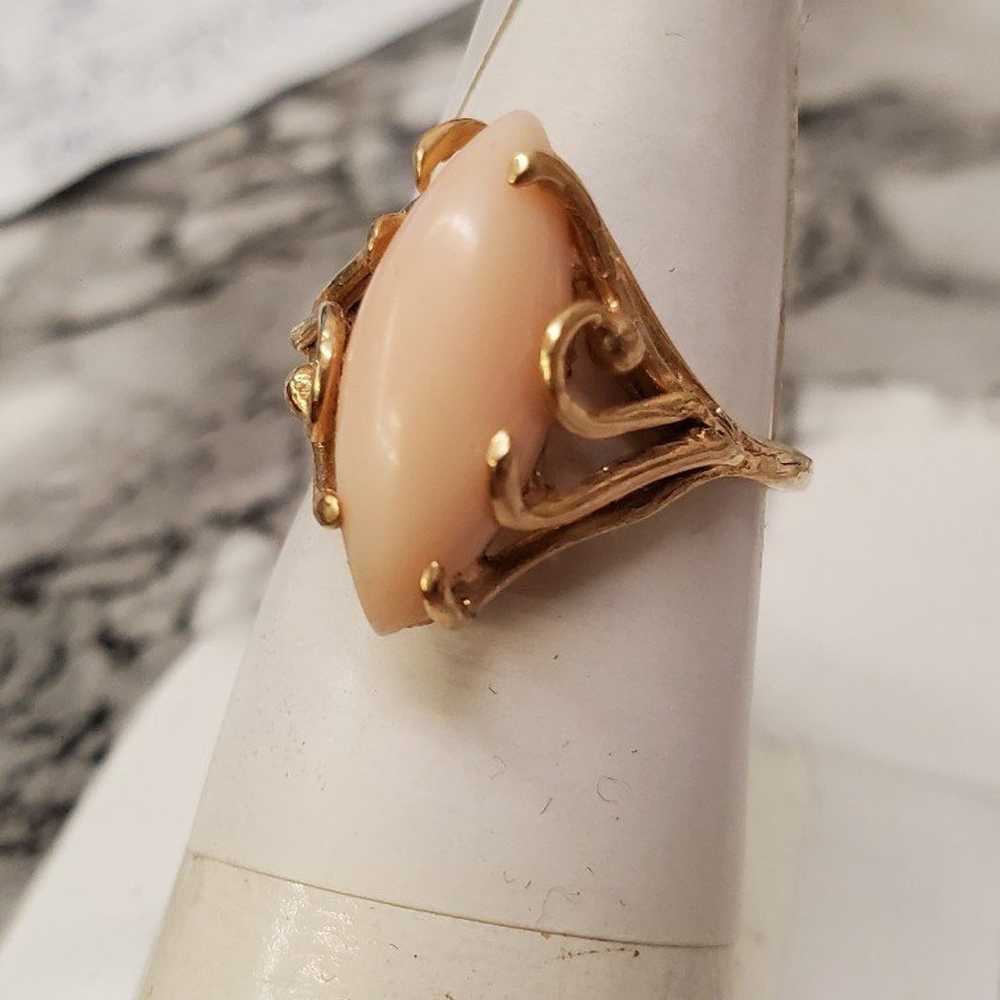 Vintage 14karat Gold pink corral ring, 5.5gr, sz7 - image 2