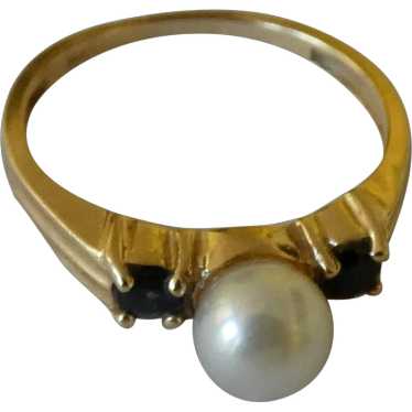 14k Cultured Pearl and Sapphire Ring
