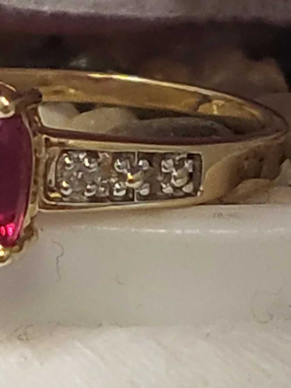 10K YG Ruby and White Sapphire Ring Size 7 - image 5