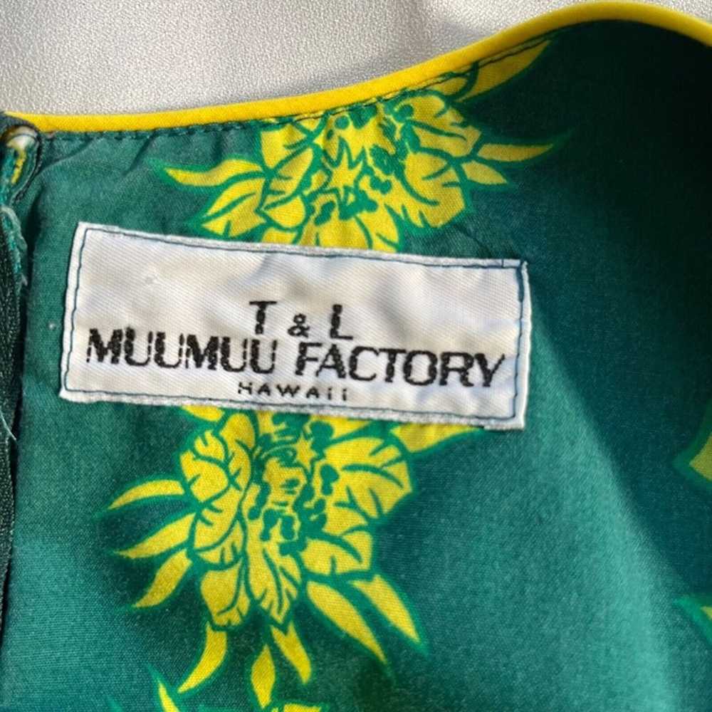 T&L MUUMUU FACTORY Vintage Hawaiian Dress M/L Gre… - image 2
