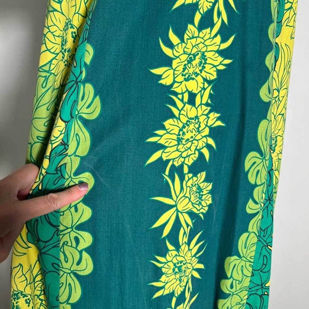 T&L MUUMUU FACTORY Vintage Hawaiian Dress M/L Gre… - image 3