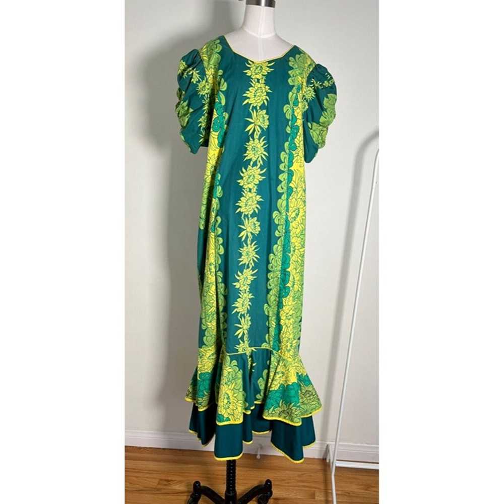 T&L MUUMUU FACTORY Vintage Hawaiian Dress M/L Gre… - image 4