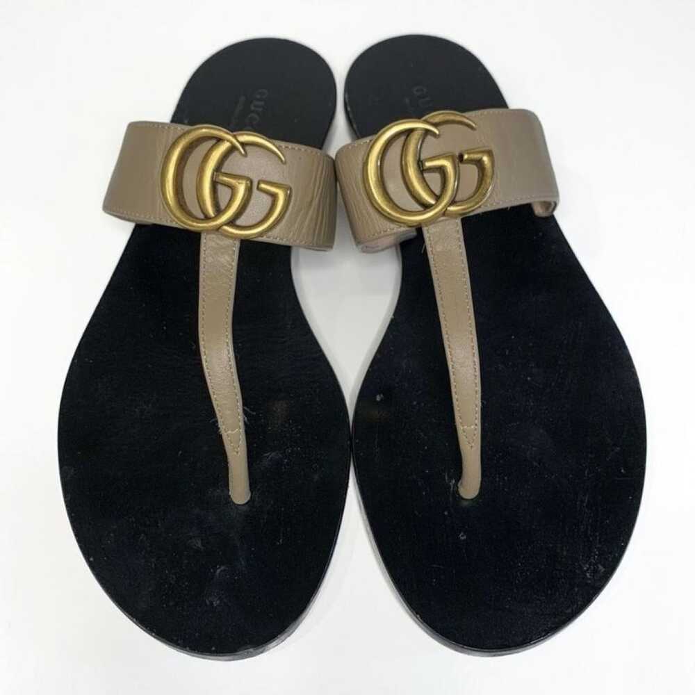 Gucci Double G leather flip flops - image 2