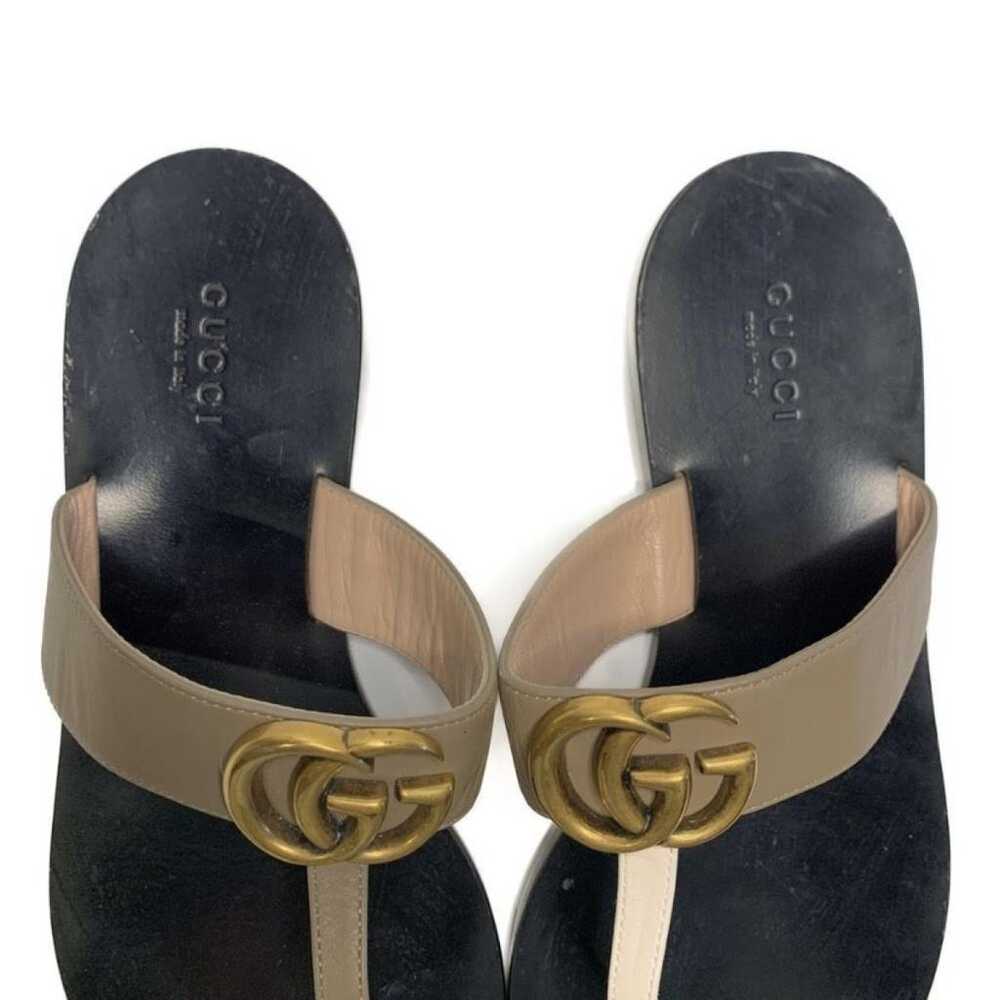Gucci Double G leather flip flops - image 4