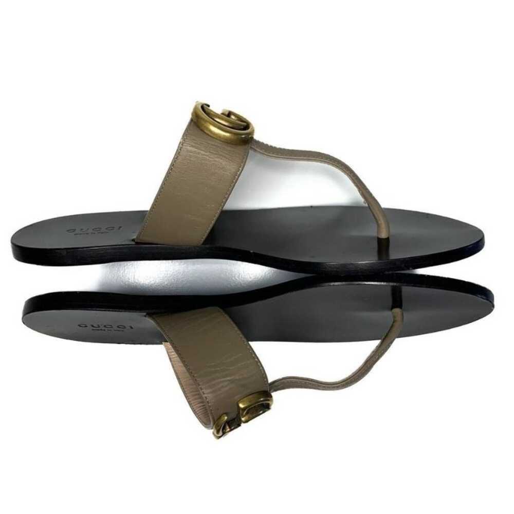 Gucci Double G leather flip flops - image 6