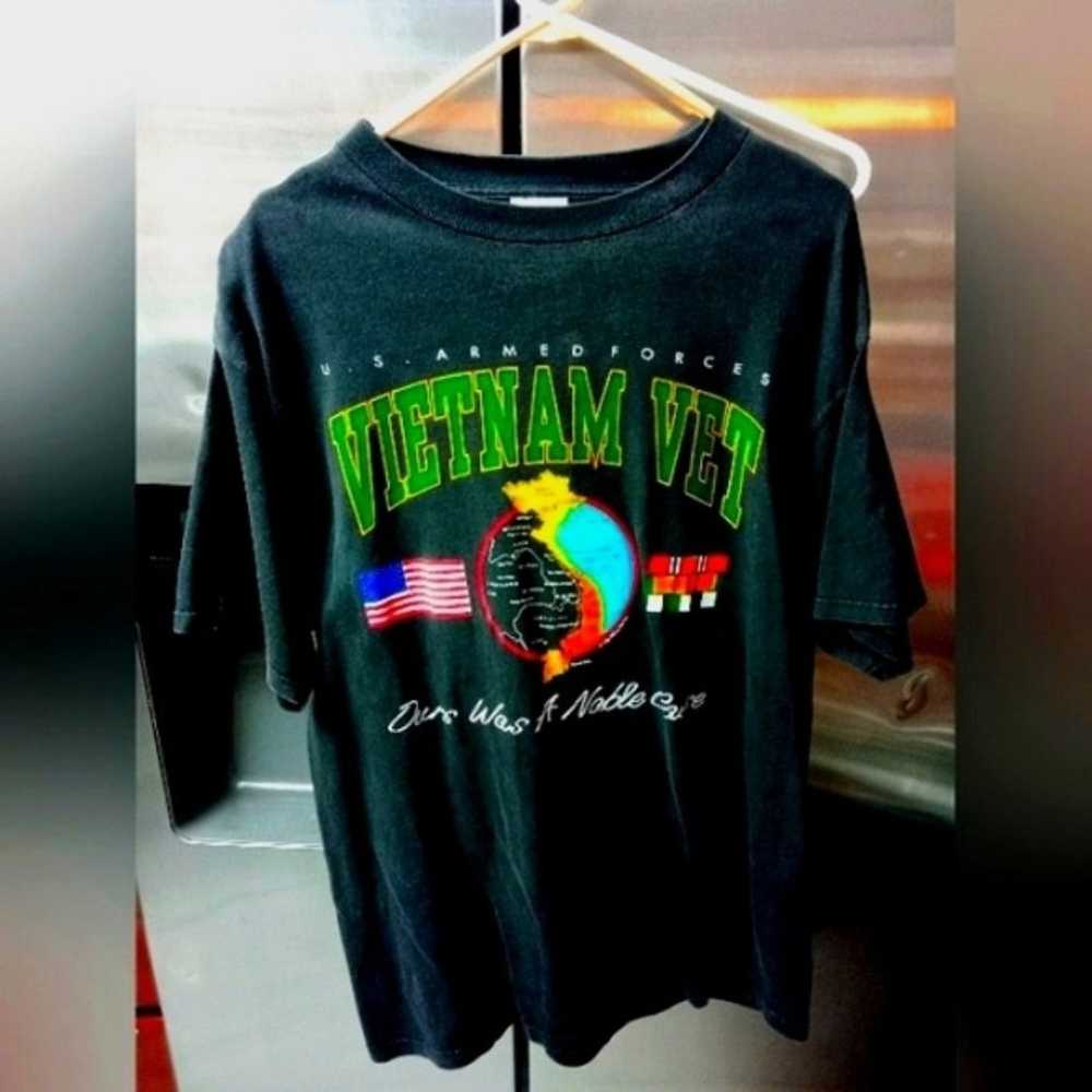Vintage Tultex 1992 Vietnam Vet Graphic T-shirt M… - image 1
