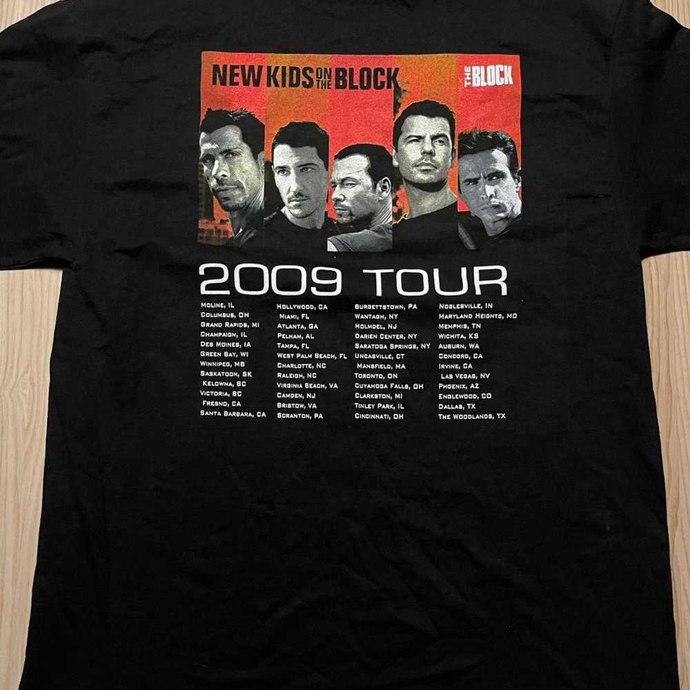 2009 New Kids On The Block Tour Shirt - image 6