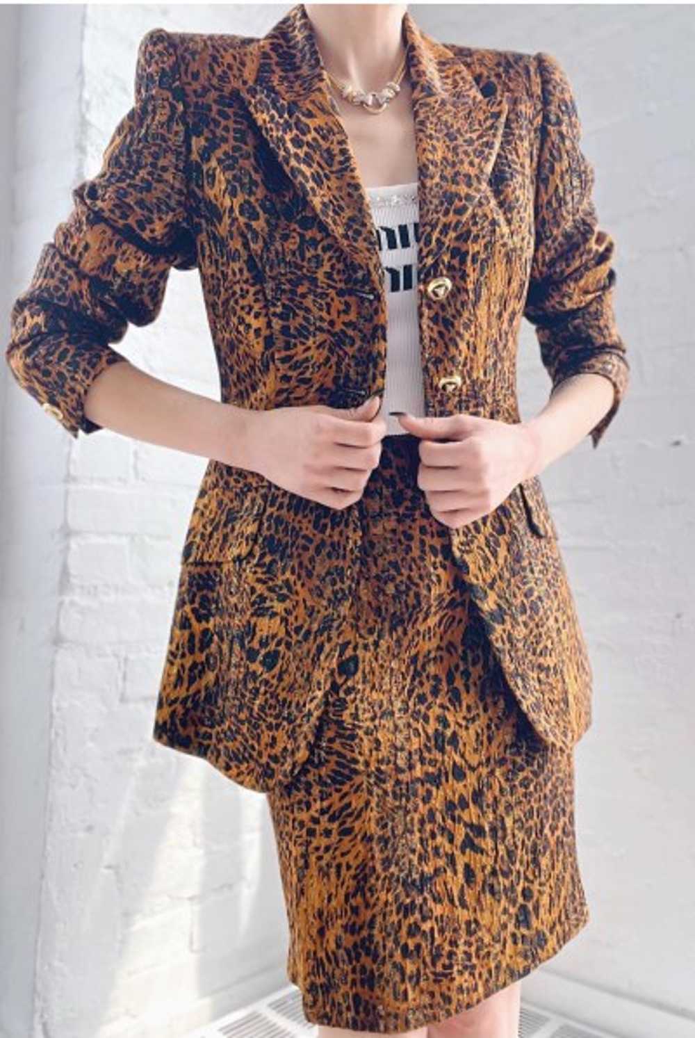 silk Escada Leopard blazer skirt set - image 3