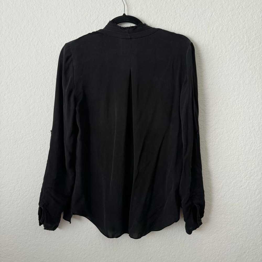 Elie Tahari long sleeve black silk v neck top (S)… - image 2