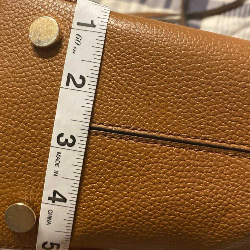 Michael Kors purse medium messanger leather - image 10