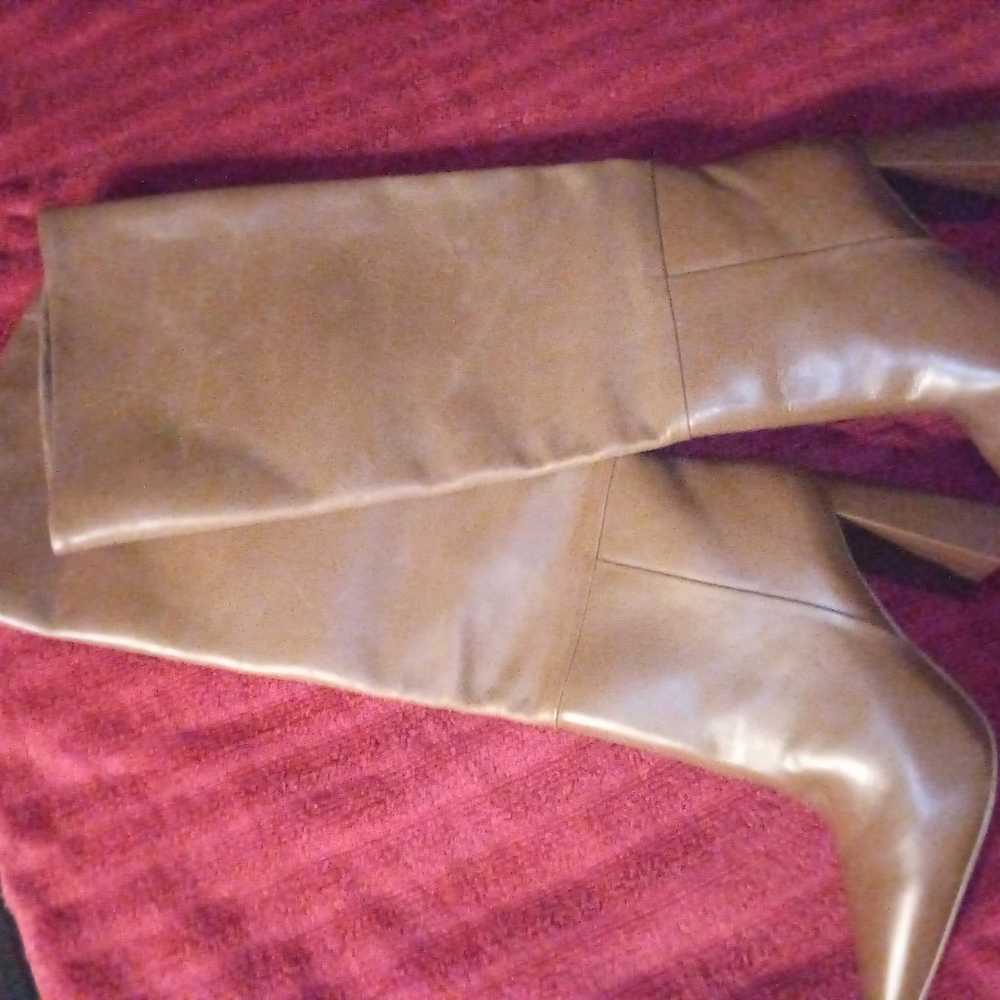 Steve Madden size 8 women's leather boots - image 5