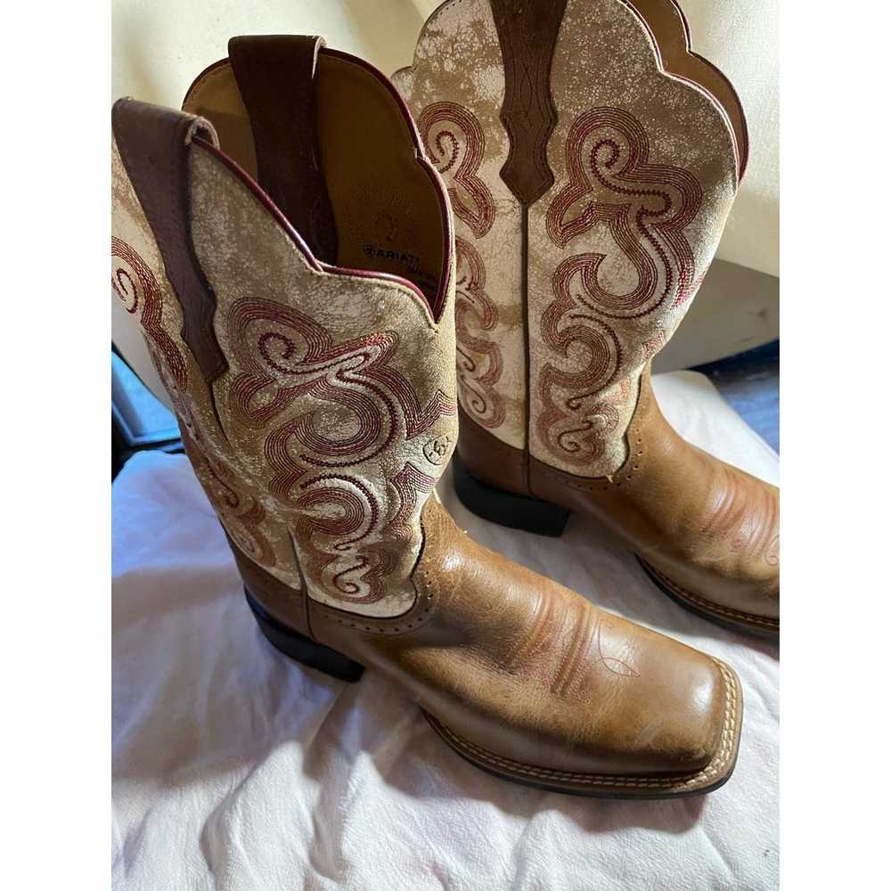 Women’s Ariat boots size 7B. - image 3