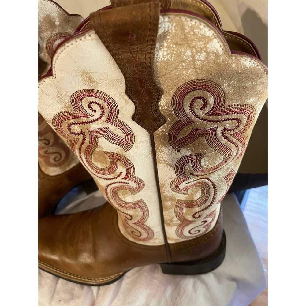 Women’s Ariat boots size 7B. - image 6
