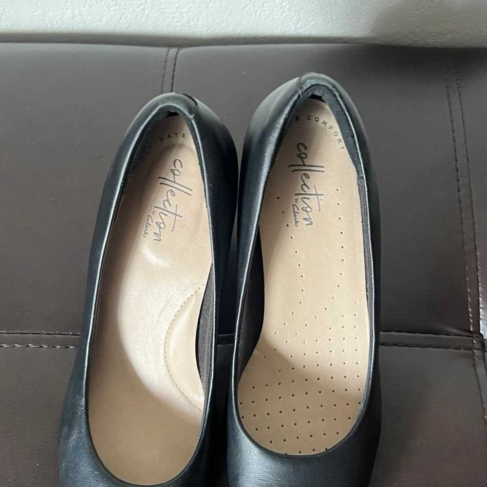 womens black heels - image 3