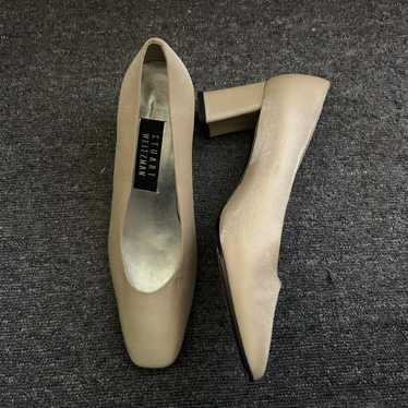 Greyish white pumps/ kitten heels