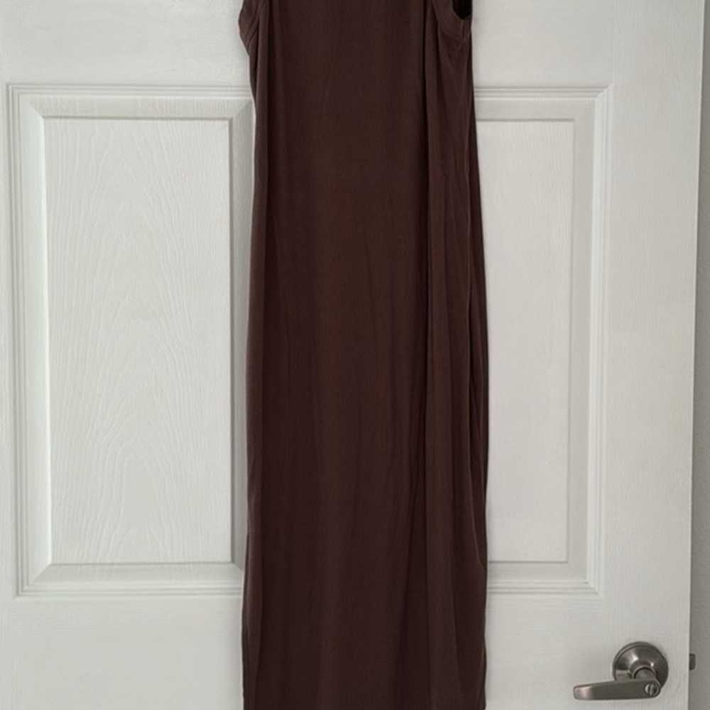 CLYQUE THE LABEL BROWN MIDI DRESS SIDE SLIT - image 2