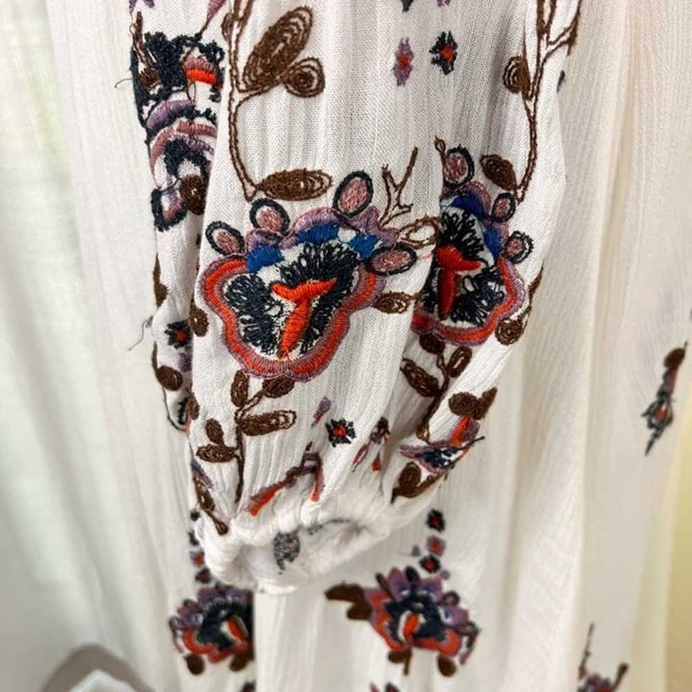 FREE PEOPLE White Floral Embroidered Tunic Keyhol… - image 2