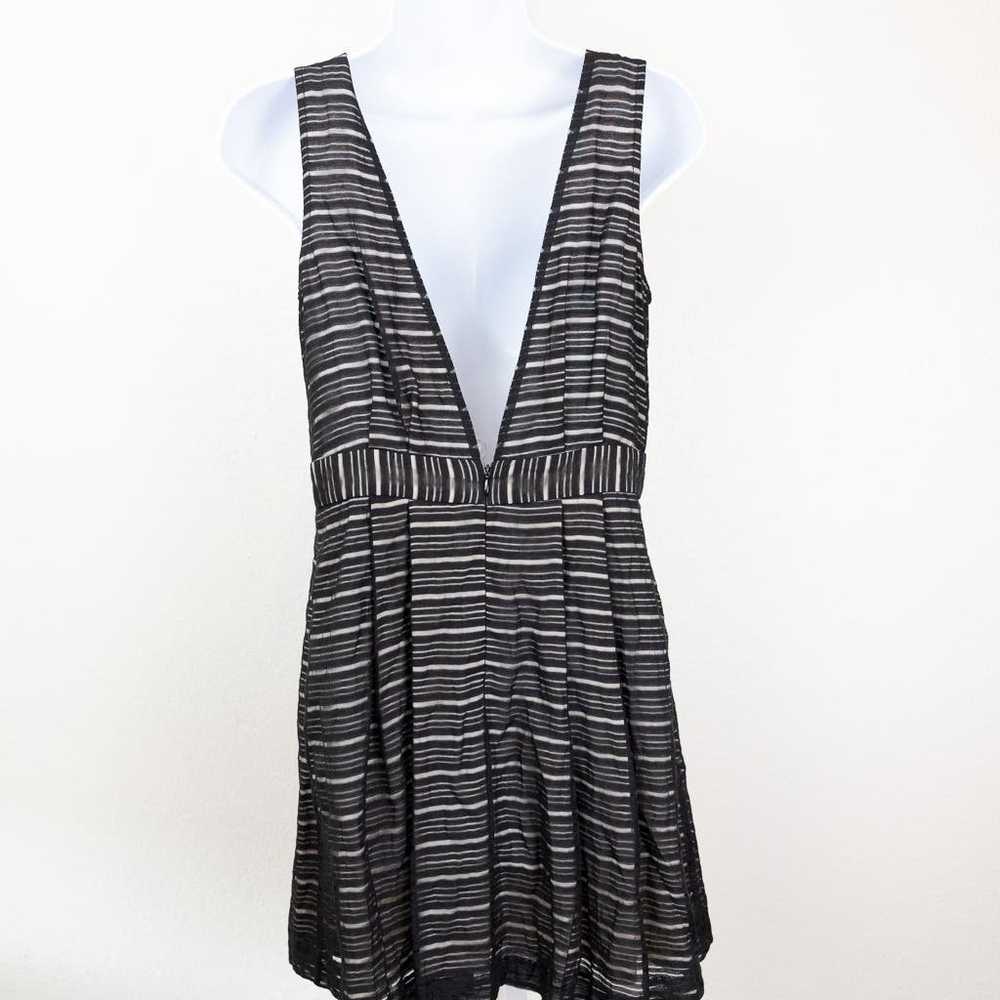 BCBGeneration Black White Striped Fit Flare Dress… - image 3
