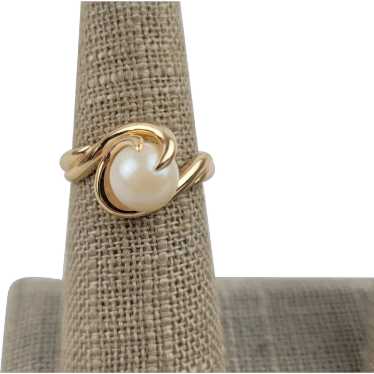 14k Yellow Gold Cultured Pearl Ring