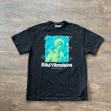 Butter Soul Vibrations Men’s T-Shirt L (21.5x28.5) - image 1