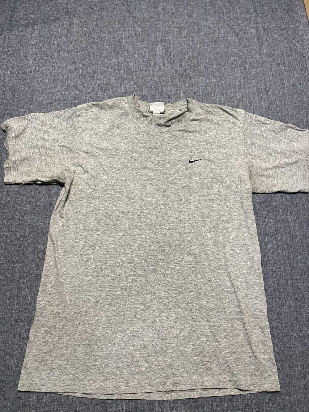 Nike × Vintage Vintage Y2K Nike tshirt medium - image 1